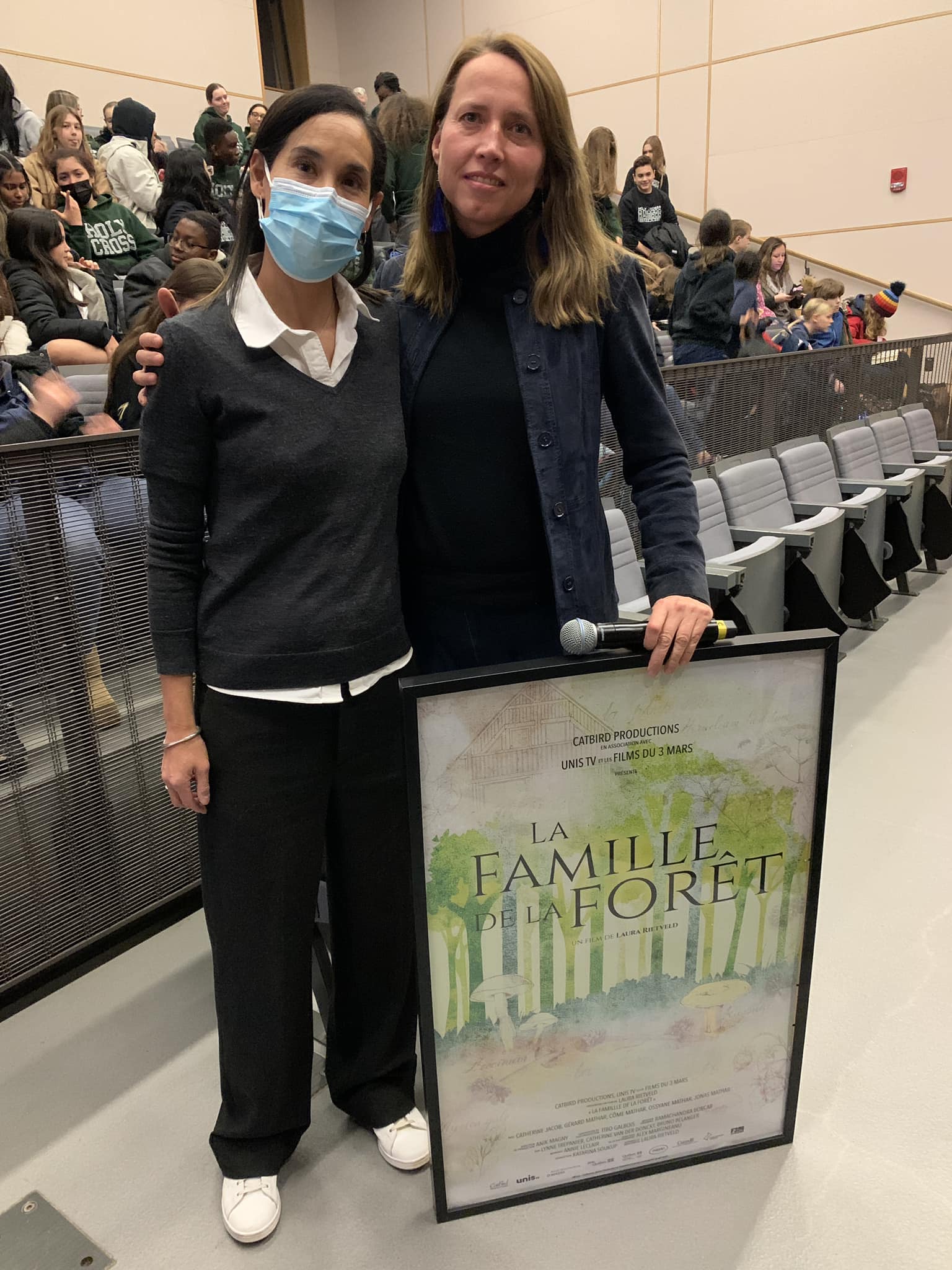 On Friday, Director Laura... - La famille de la forêt