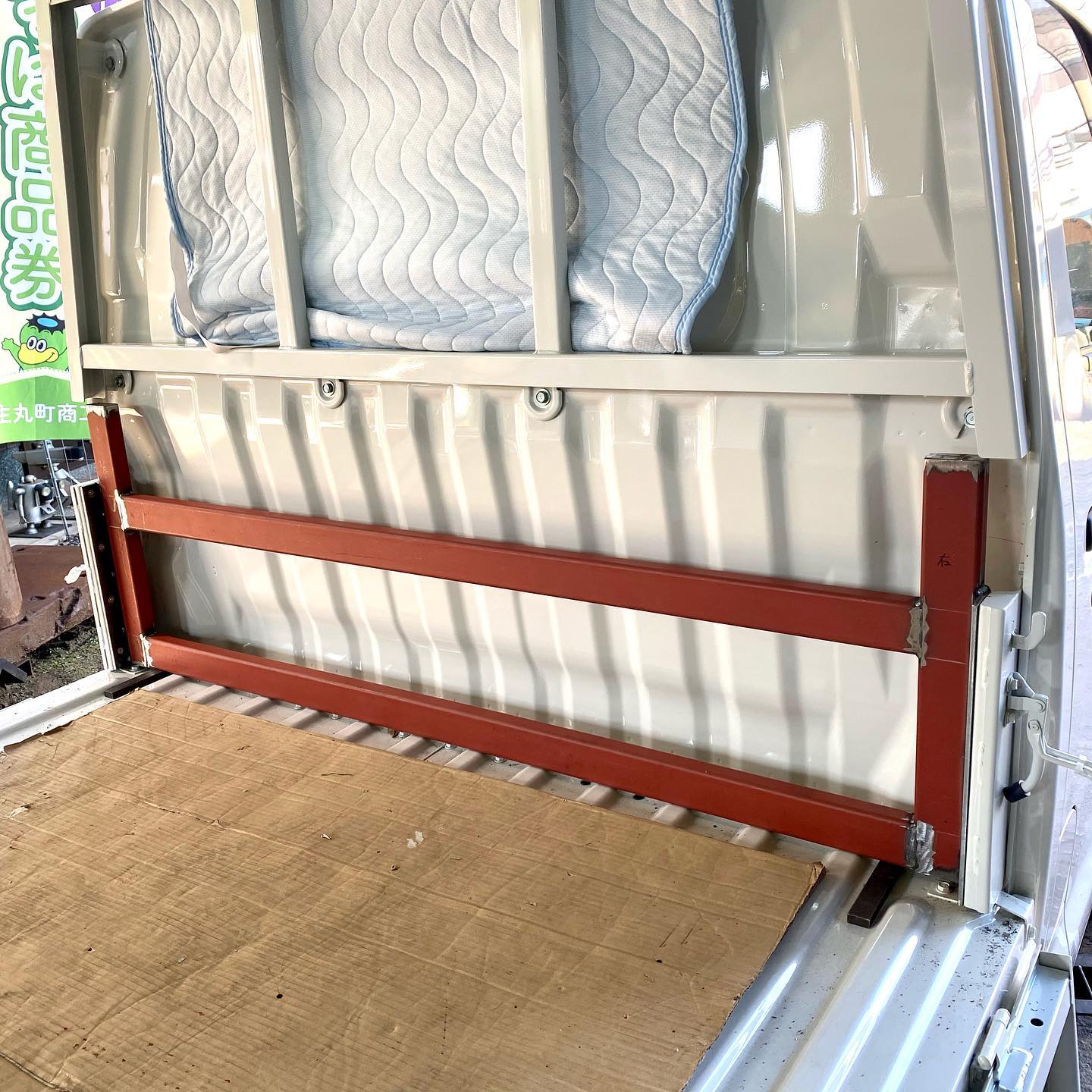 タウンエース;トラック 荷台架装〜プロパンガス ボンベ運搬用 現行の 