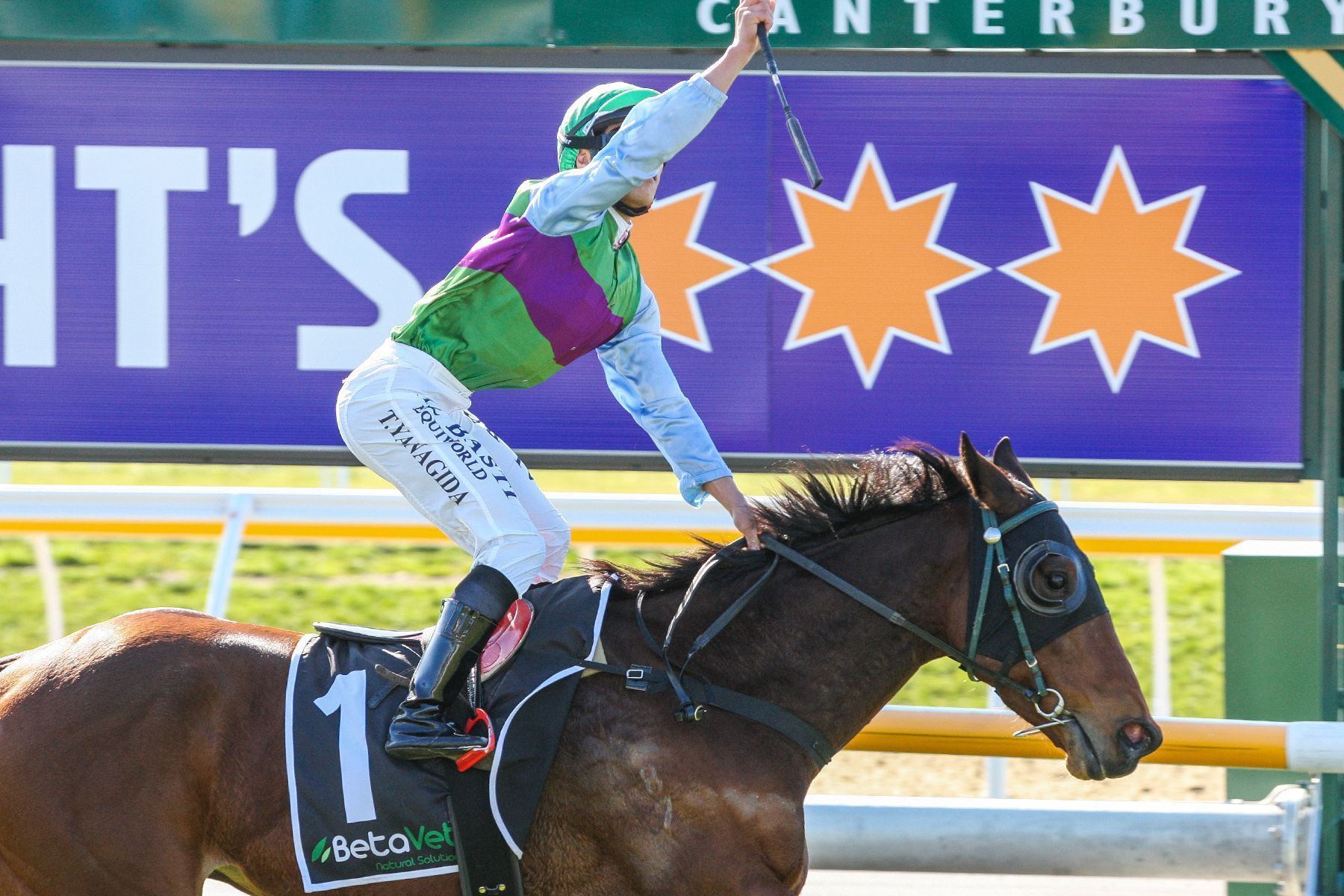 LOVERACING.NZ - Home