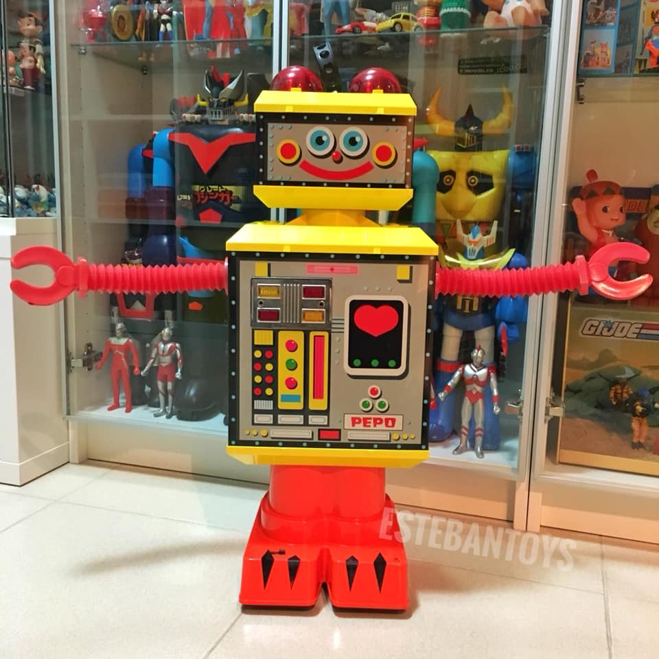 Vintage Japanese die cast robot Pimer from 1978