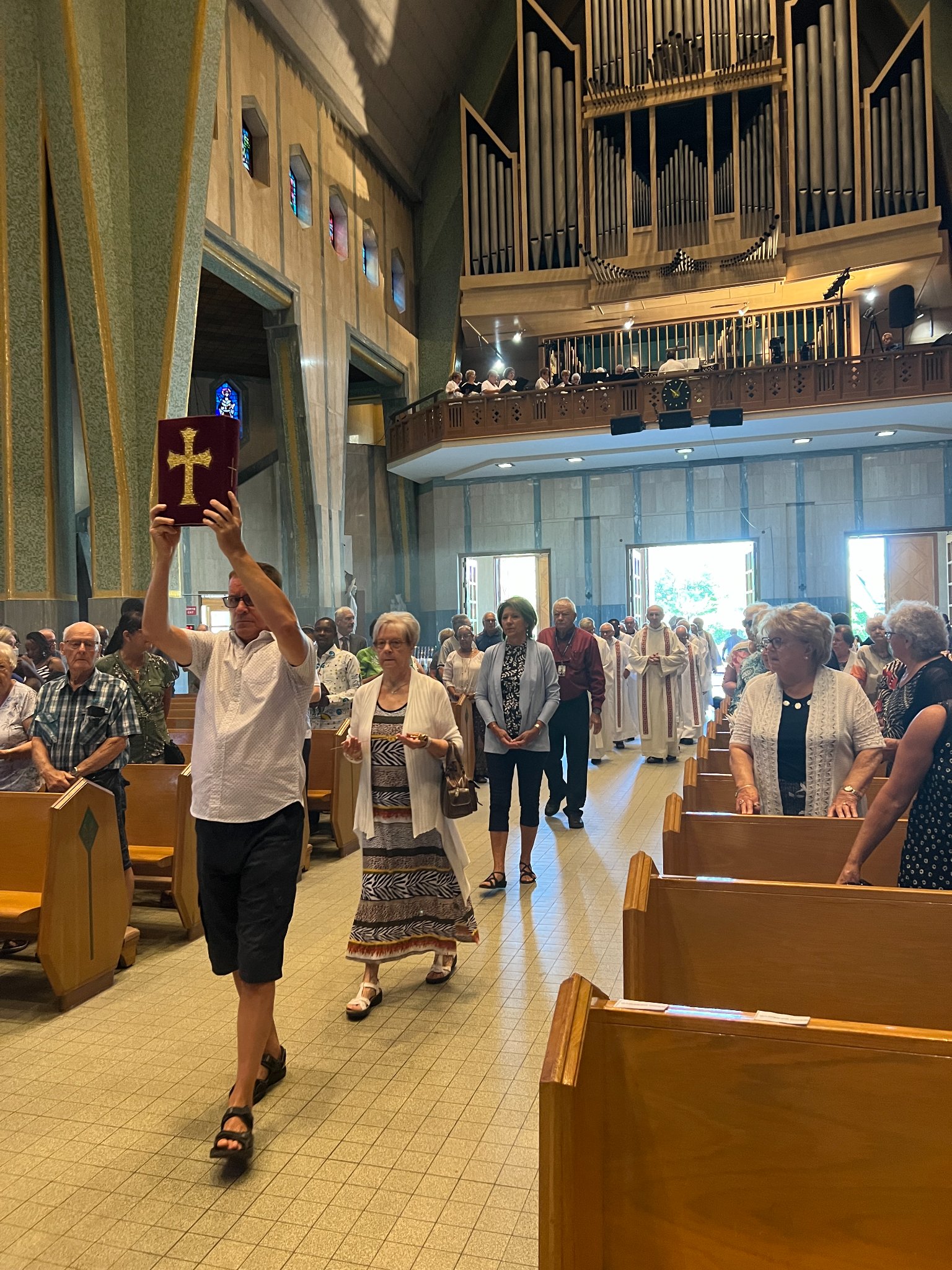 🤩 Notre évêque, Mgr Martin... - Diocèse de Trois-Rivières