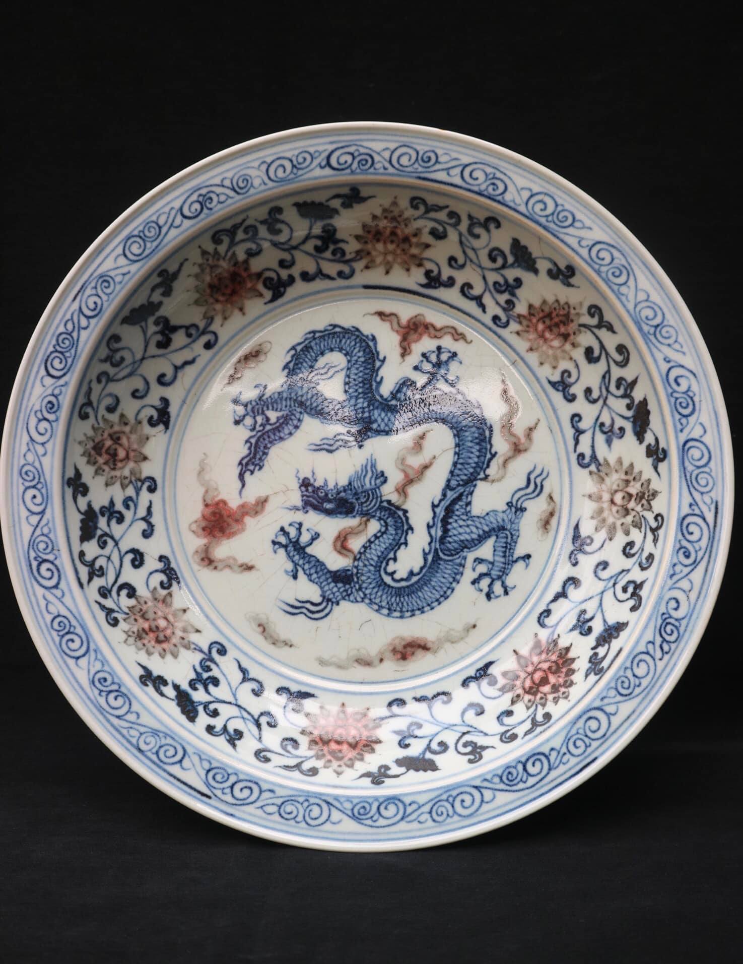 This polychrome piece is a perfect example of high quality 