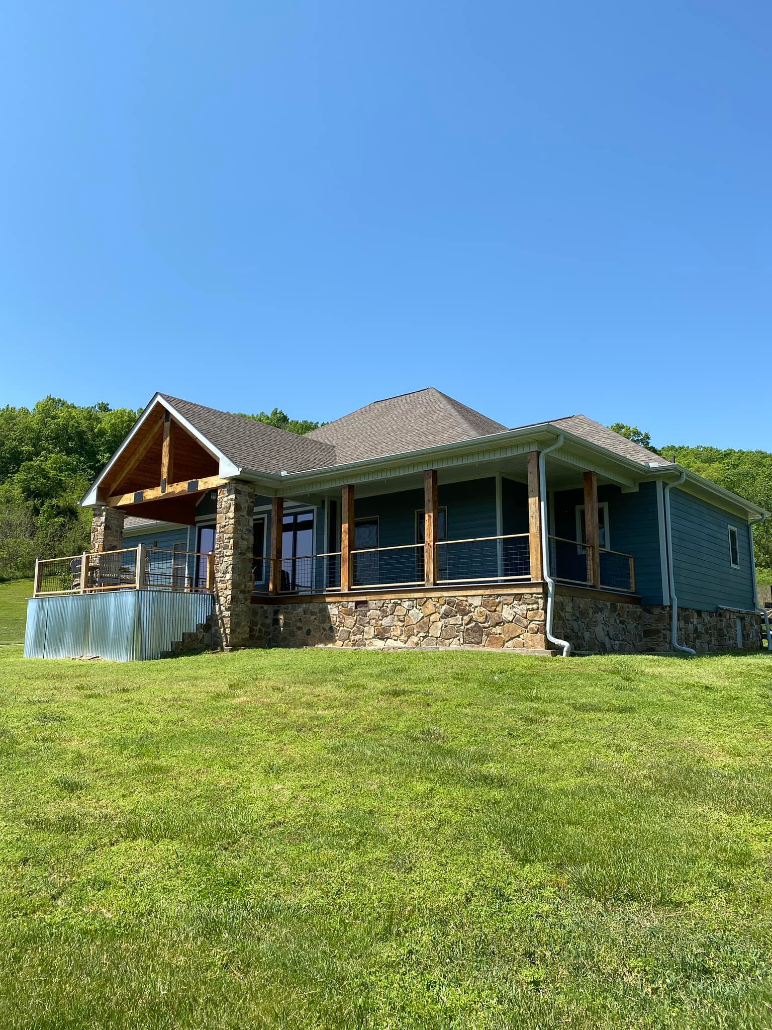 Custom home with 3000 sq ft 4 bed 3 bath In ground pool Beautiful views ...