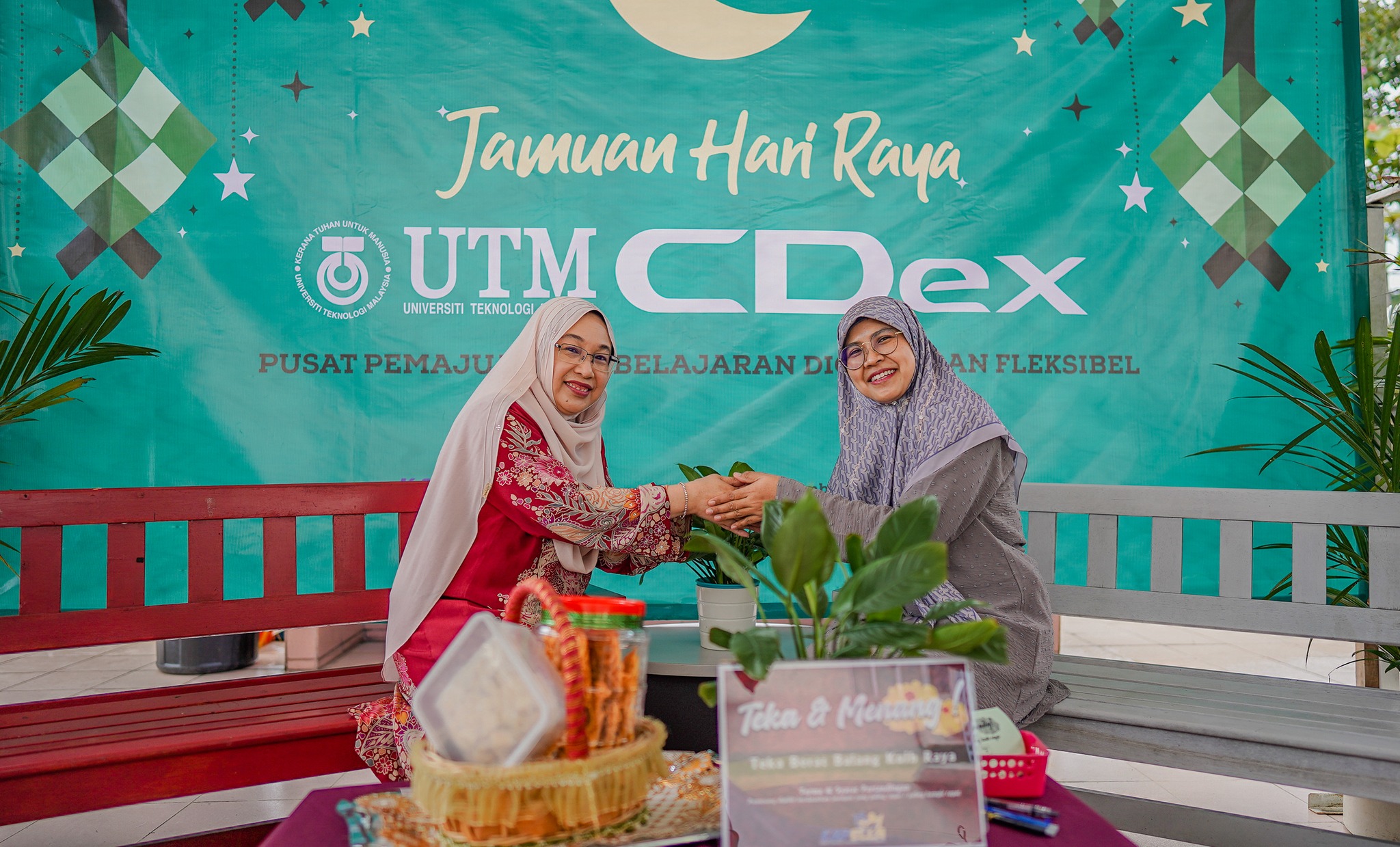 🟢 Foto Album bagi Jamuan & Sesi Photoshoot Hari Raya Aidilfitri UTM ...