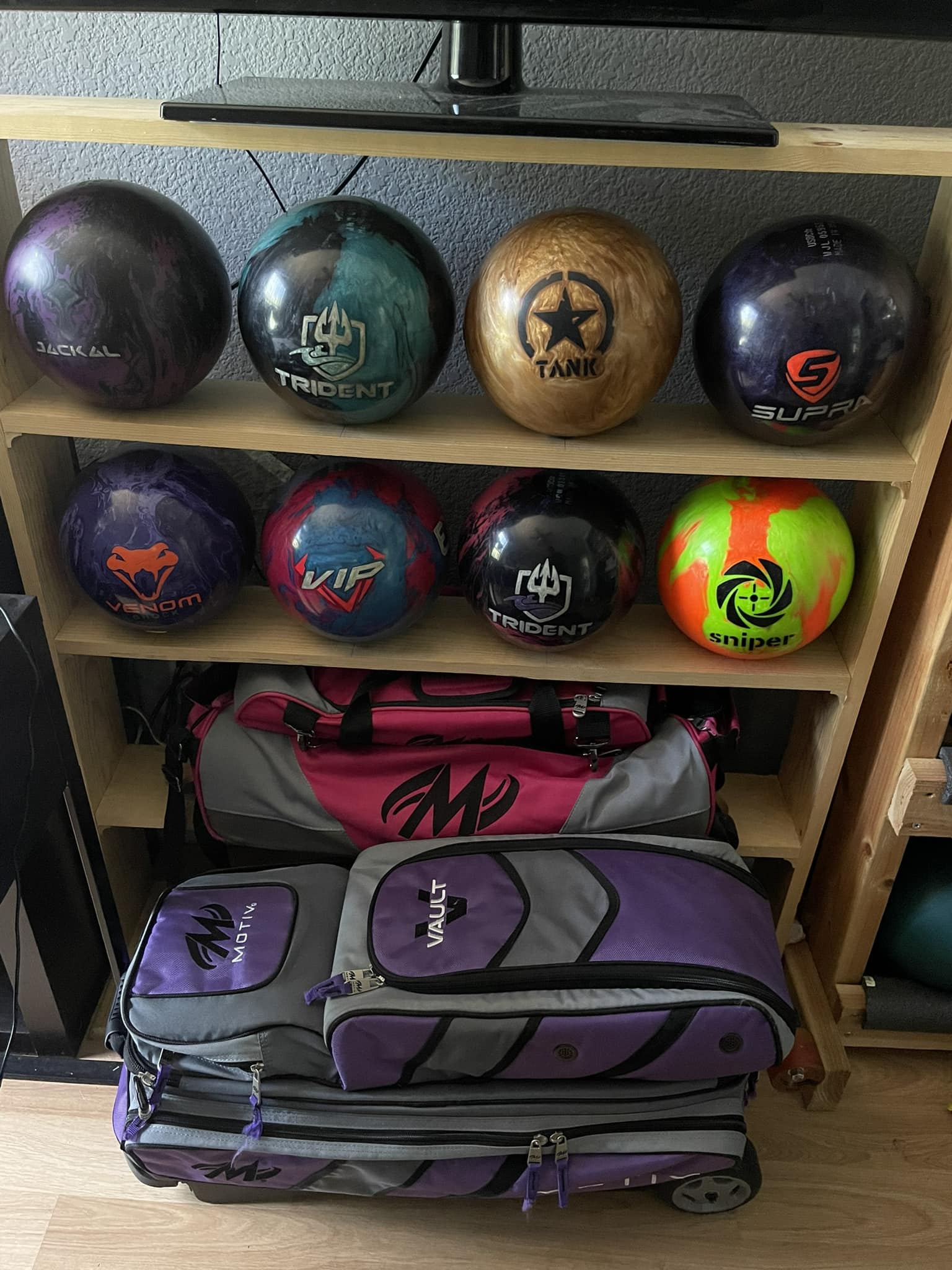 Supra Enzo: Best Motiv Bowling Ball?