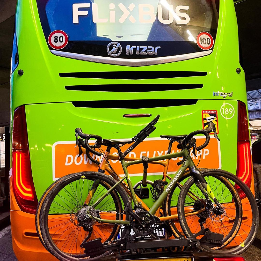 scott rennrad damen carbon Addict RC 30 frozen green/carbon black (2026) P.T. Easter Eggs Discovered Edition:RST 700c Tyres