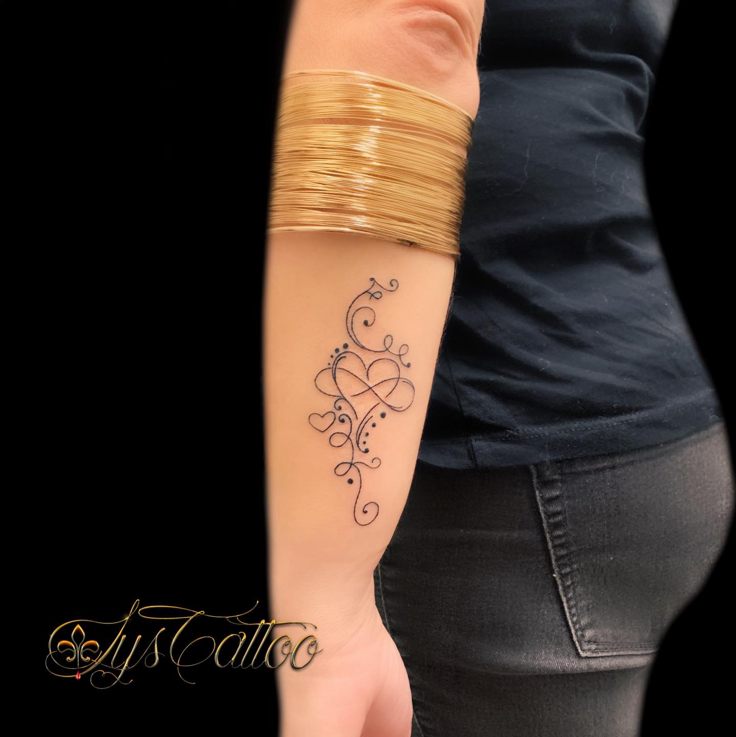 Tatouage Minimaliste Avant Bras Femme