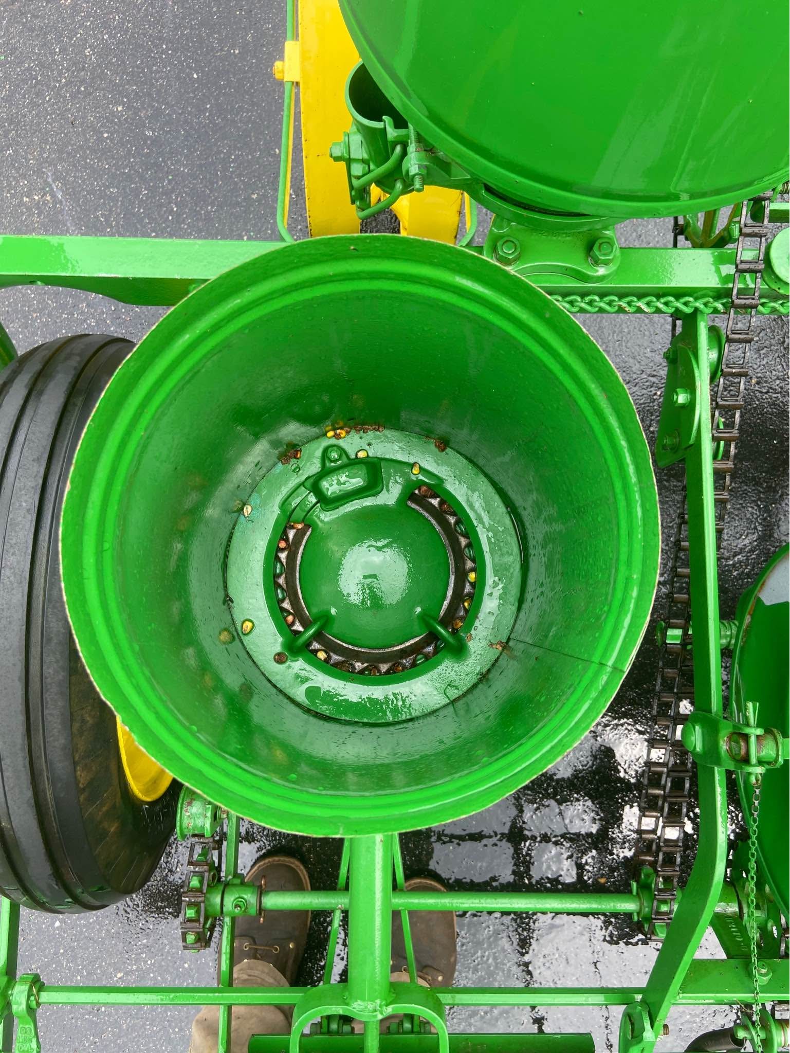John Deere 290 corn planter - Pots & Planters - Wisconsin Rapids ...