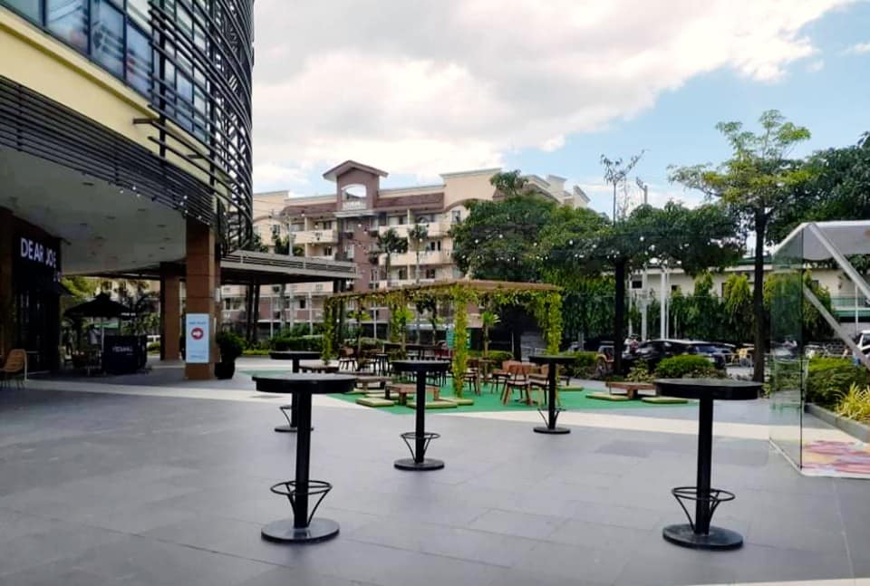 You can still dine-in at your favorite... - Vista Mall Taguig
