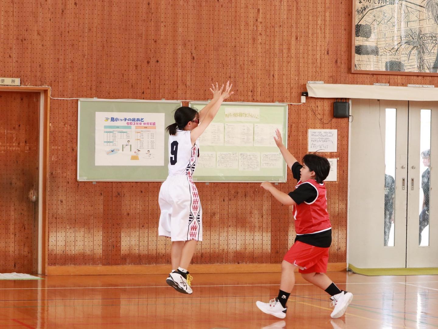 舞子Handos - 【練習試合：Handos 男女】 日付：5月4日 場所：洲本市文化体育館 南淡ミニさまに招待して頂き、徳島県、香川県と ...