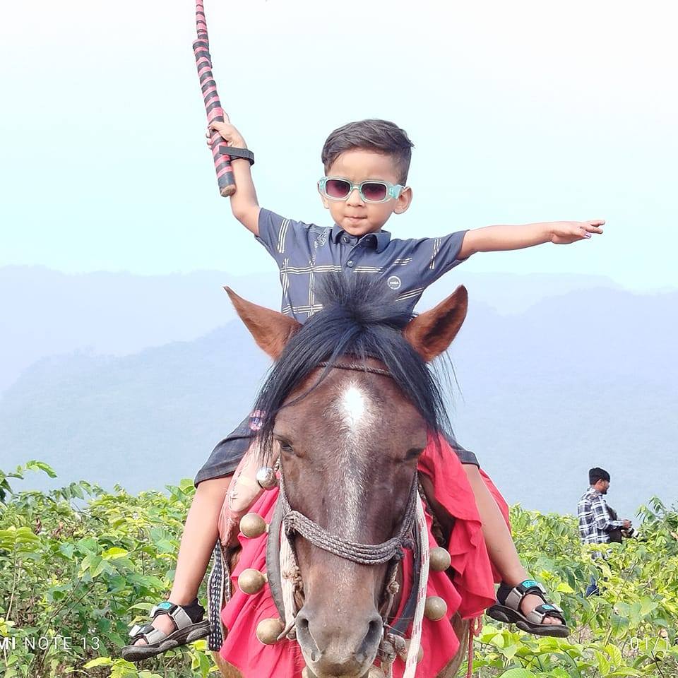 Ponchomi Ratri