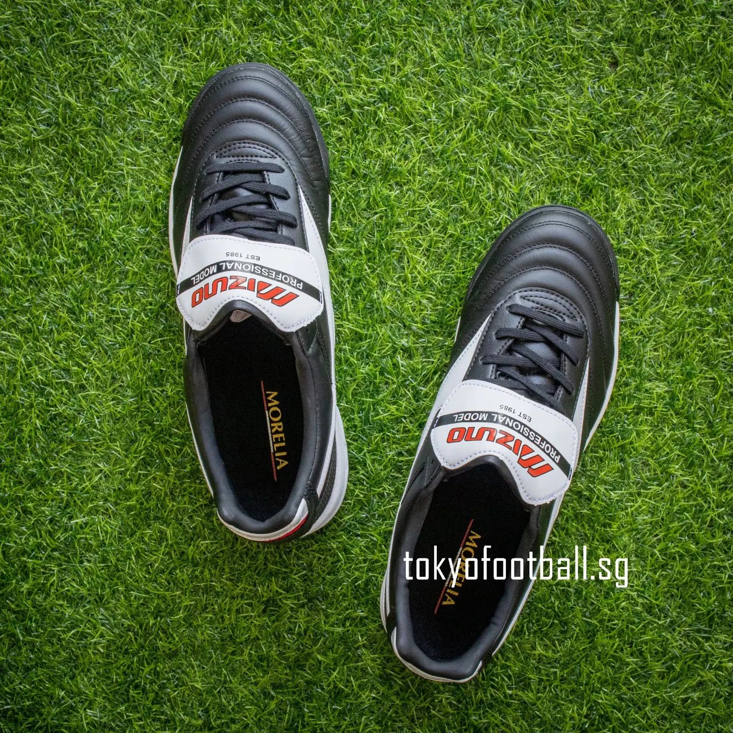 Mizuno Morelia 2 Pro TF Soft K leather upper. Comfortable wide fit