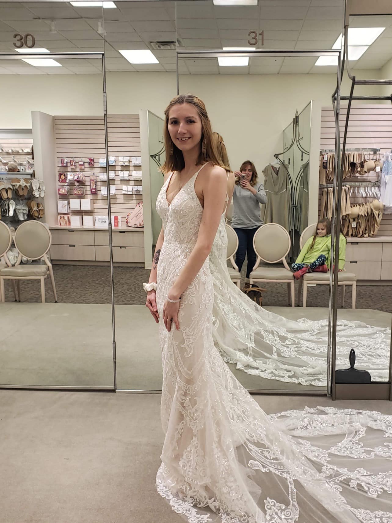 wedding dress alterations green bay wi looking for suggestions for in the Appleton area, but willing to travel to as well! likely just needs to be taken in and hemmed. haven't had great experiences LUREX CLIP DOT