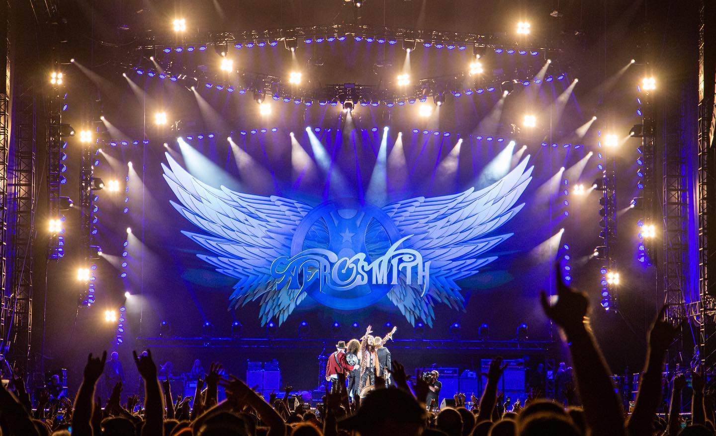 Nick - @kelseaballerini this is Epic! Love @kelly_fireplay #pyrowings ...