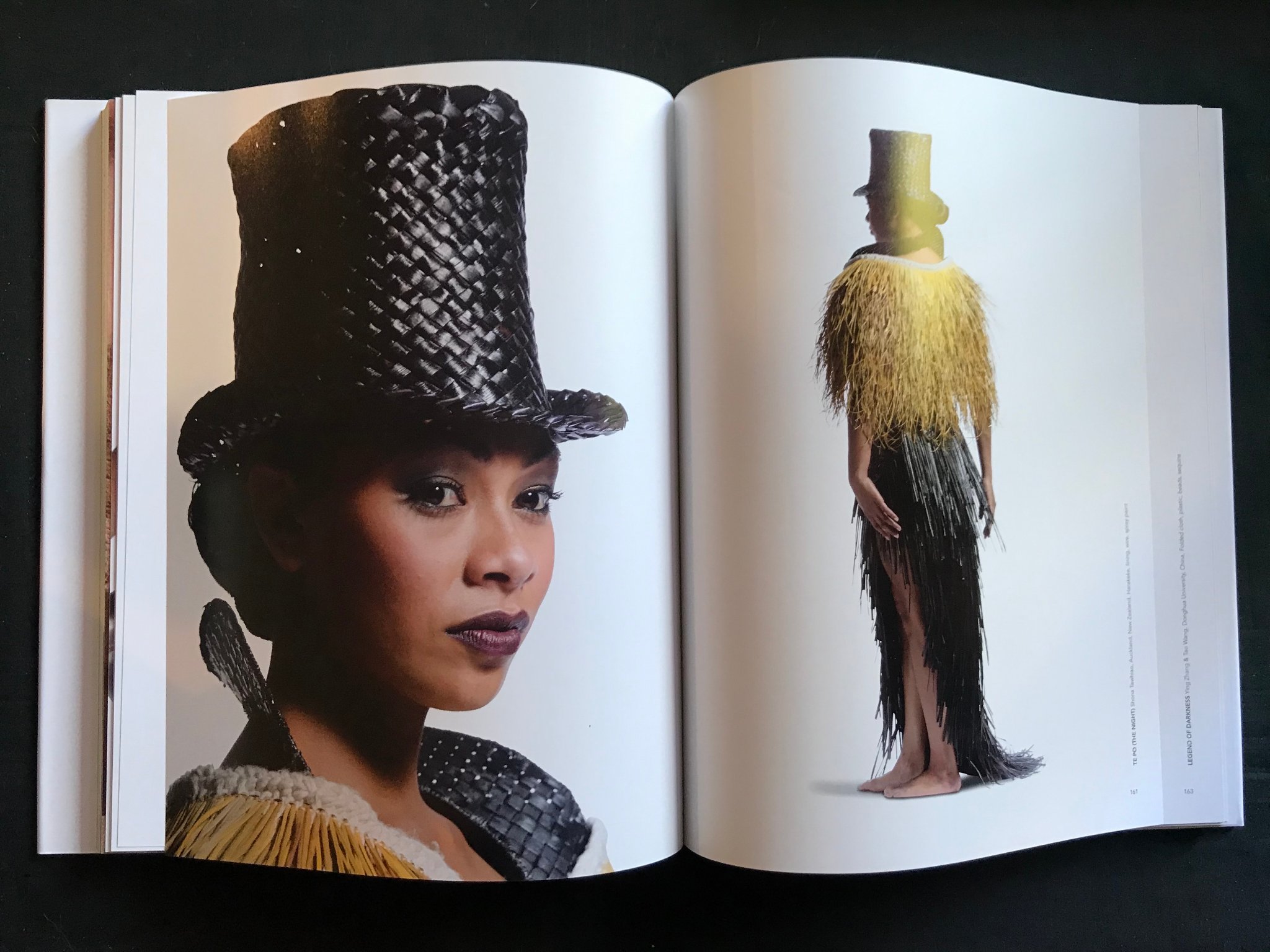 WEARABLE ART: WORLD OF WEARABLE ART, Craig Potton Publishing