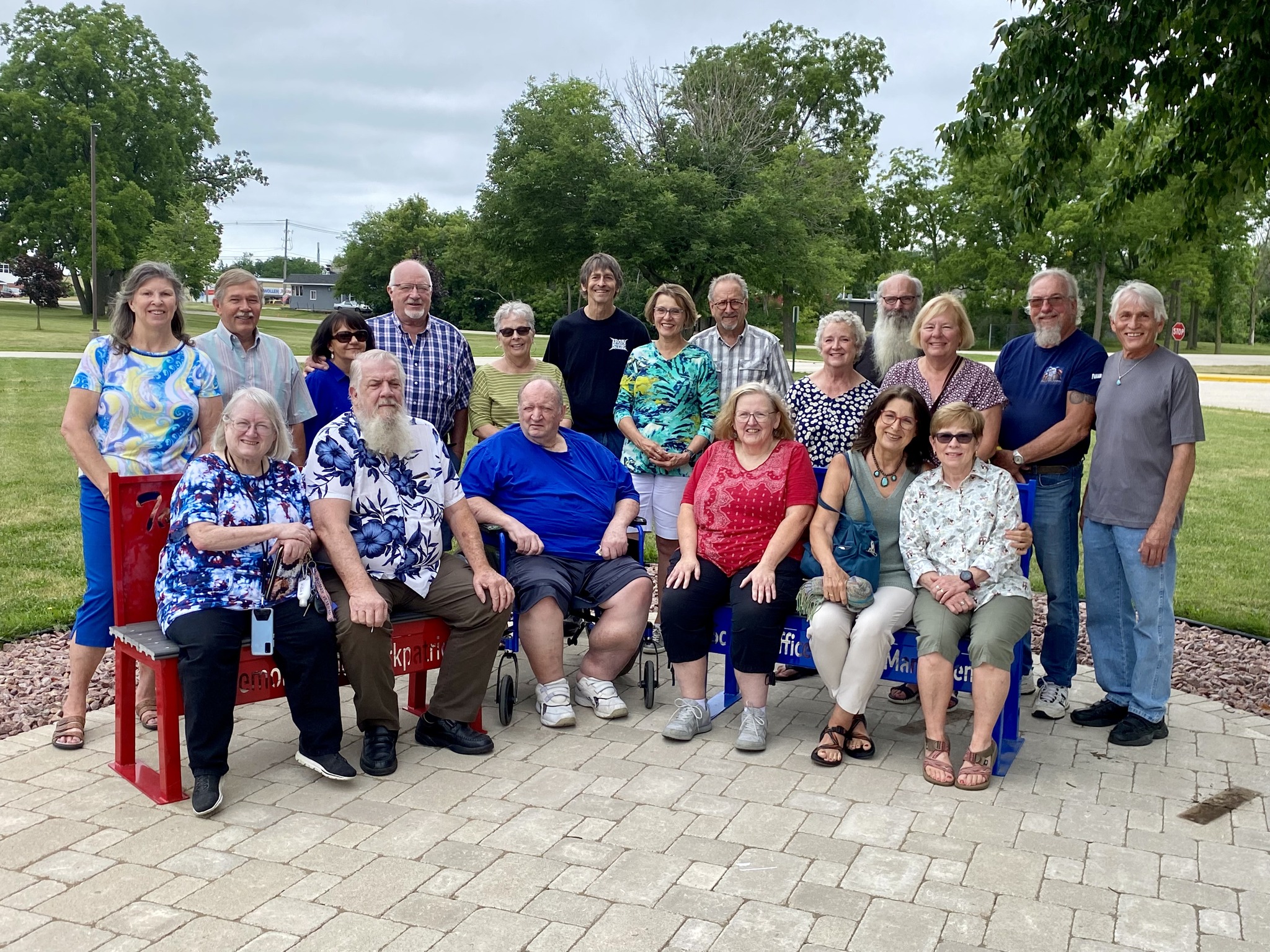oliver klower High School Tour Group . Seated: Barbara Potter Davidson, Davidson, Randy Wiswell, Susan Conover, Terri O'Connor, Jeri Bray. Back: Judy Watson, Jeff Hubbard, Chris and Kevin Parker, Debbie Green, Rodney Katzman Brand_Klaire Labs - SFI Health