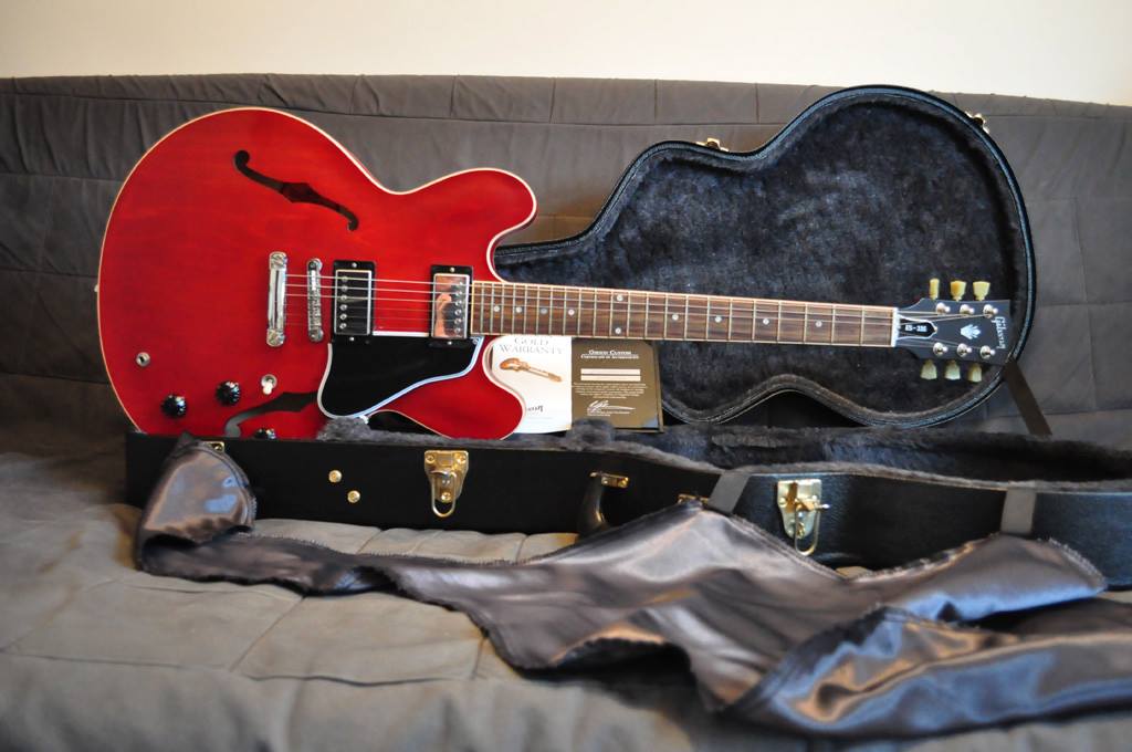 2012 Gibson Custom Shop ES-335 Dot Satin Red Probably the most 