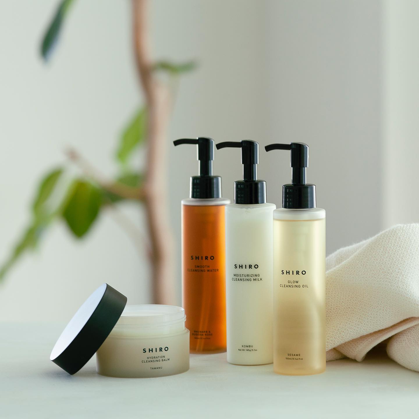 シロ - バーム、ミルク、オイル、ウォーター。クレンジングは好みや 