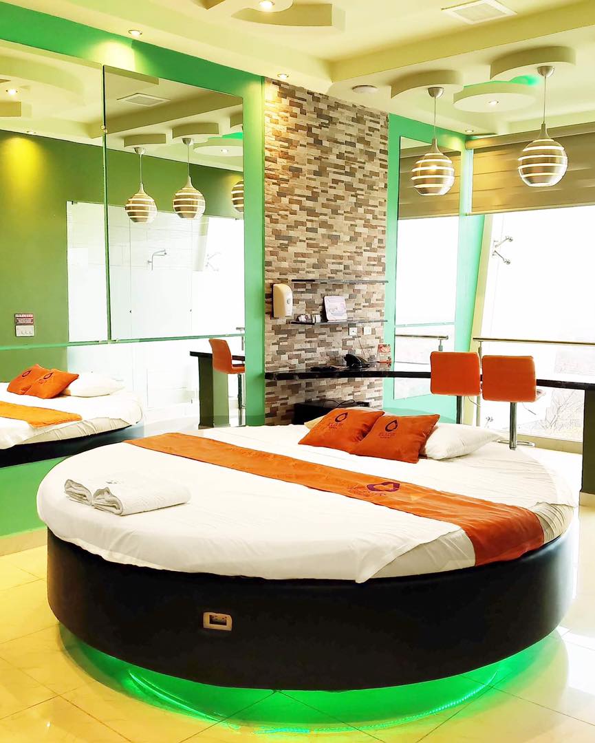 ⚫️Disfruta de una... - Elixir Autohotel-Vip & Suites Rooms