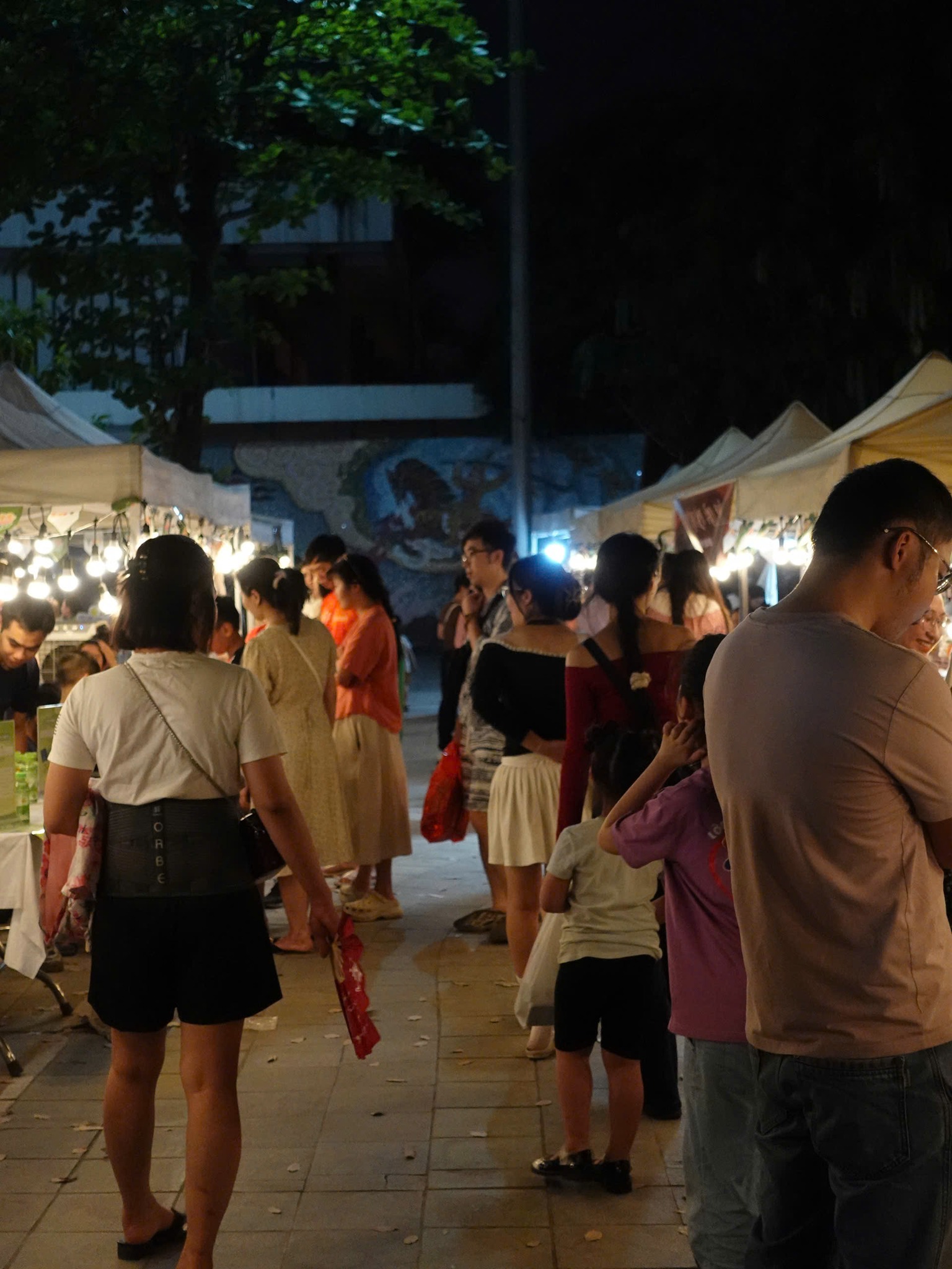 HIT - Flea market Hanoi