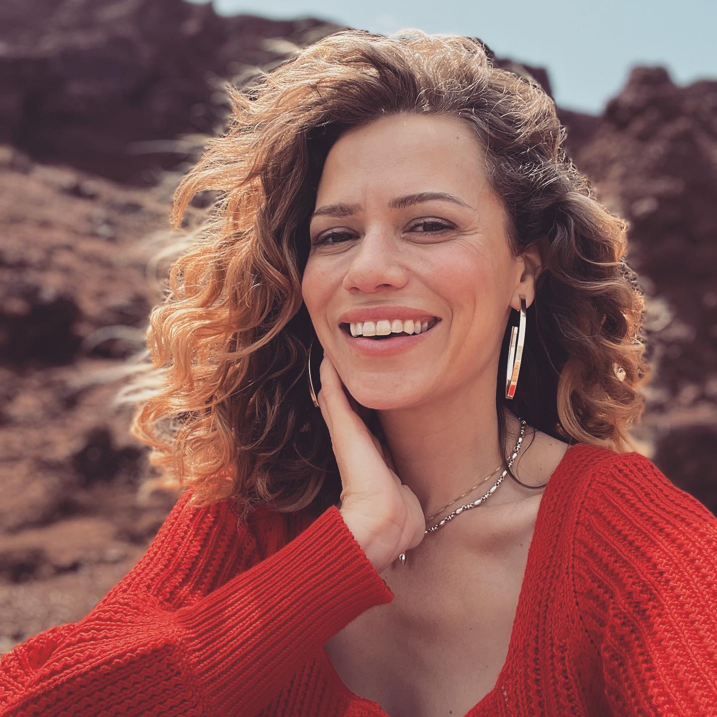 Feeling Greek. Do I look Greek? I feel... - Bethany Joy Lenz | Facebook