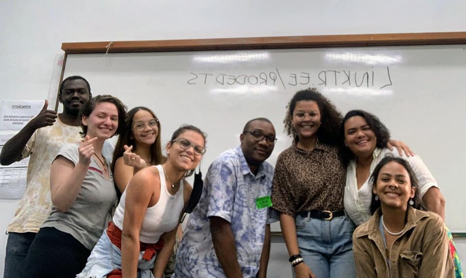 Uma reunião maravilhosa, com parte da equipe de bolsistas do ProDEd-TS ...