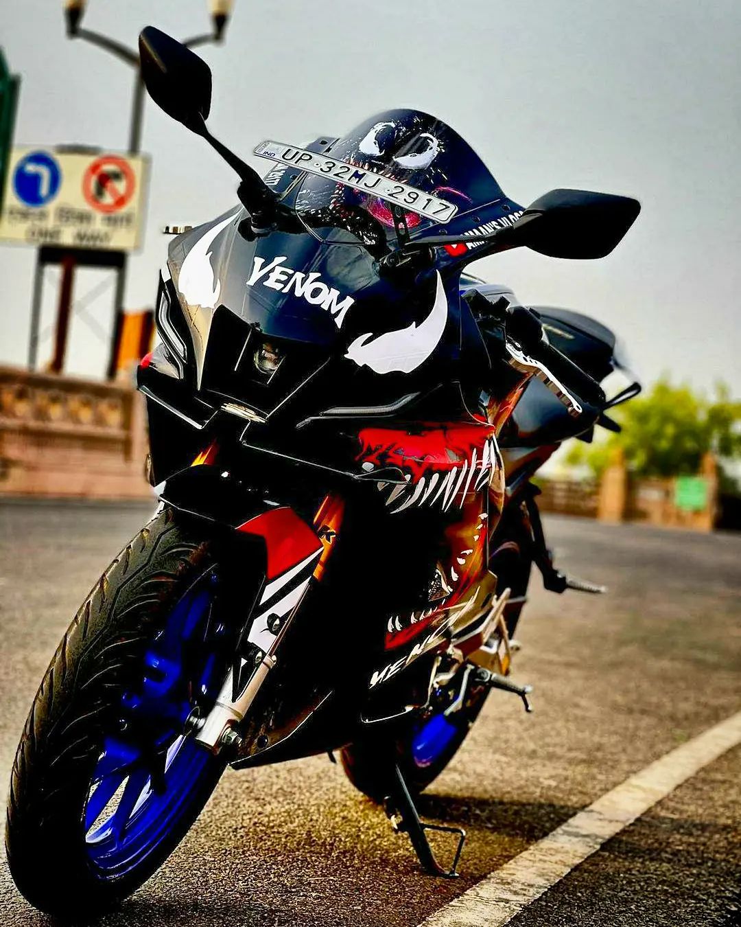 DWraps Lucknow - Yamaha R15M custom venom Graphics...