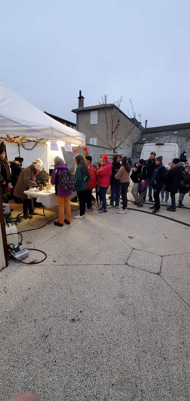 Marche De Noel La Chapelle De Guinchay
