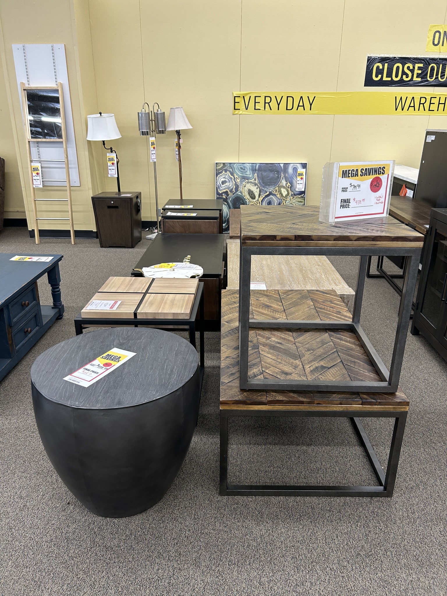 Unclaimed Freight Furniture Clearance Center in Sioux Falls SD