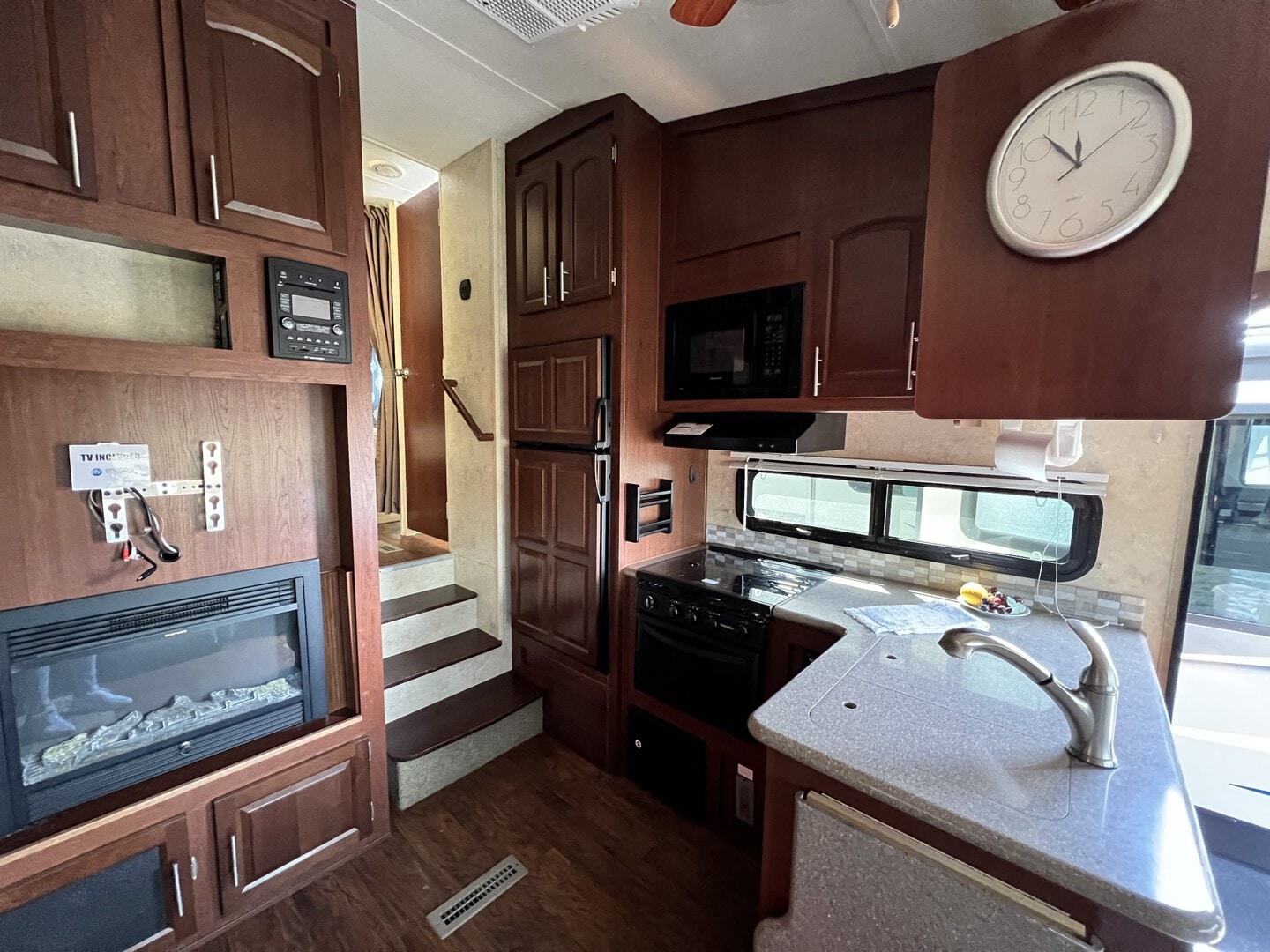 This pre-owned... - International RV World Inc. of Bay City | Facebook