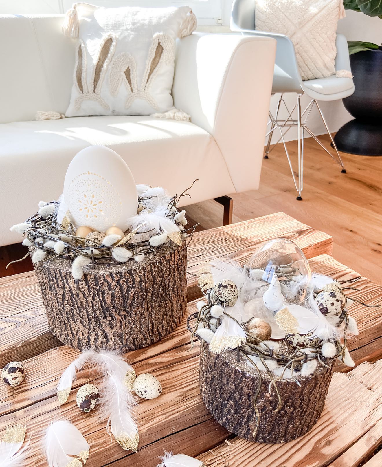 lovelyhomecouture zaubert im Handumdrehen die perfekte Deko für das Osterfest.🐣 Auf der Osterbrunch-Tafel oder auf dem Couchtisch ist das süße DIY-Nest ein absoluter Hinucker. Seid Ihr aktuell auch im DIY-Fieber? 😍 . . . #
