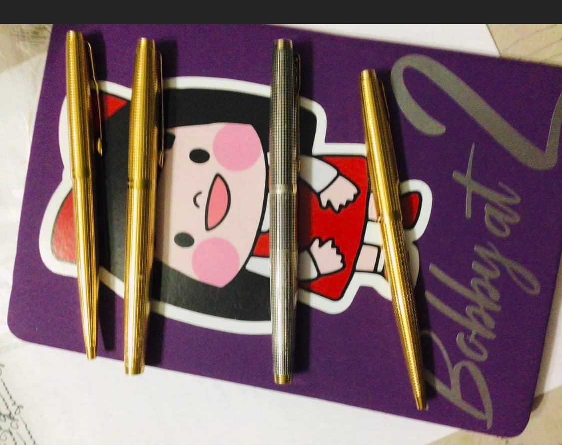 This is my Parker 180 Écorce (Bark) Guilloché Finish Gold Plated
