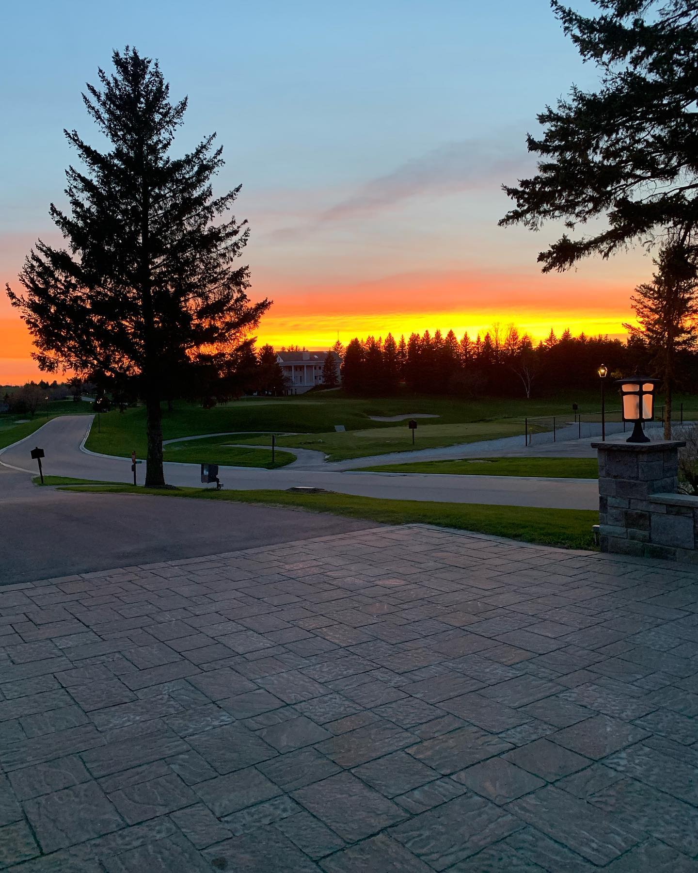 Beautiful way to end off our... - Nobleton Lakes Golf Club | Facebook