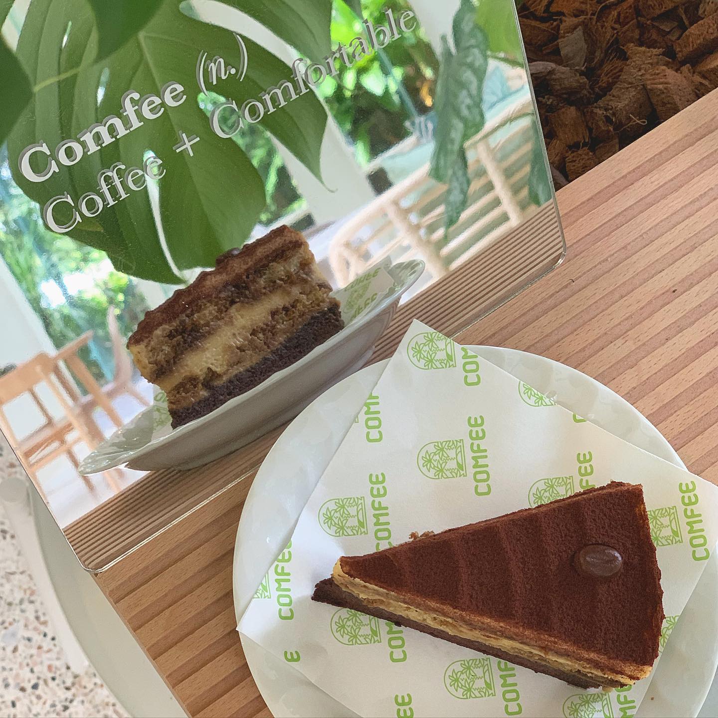 Comfee - Tiramisu 🤎 เค้กอิตาเลียน สำหรับคนรักกาแฟ นุ่มละมุนจาก ...