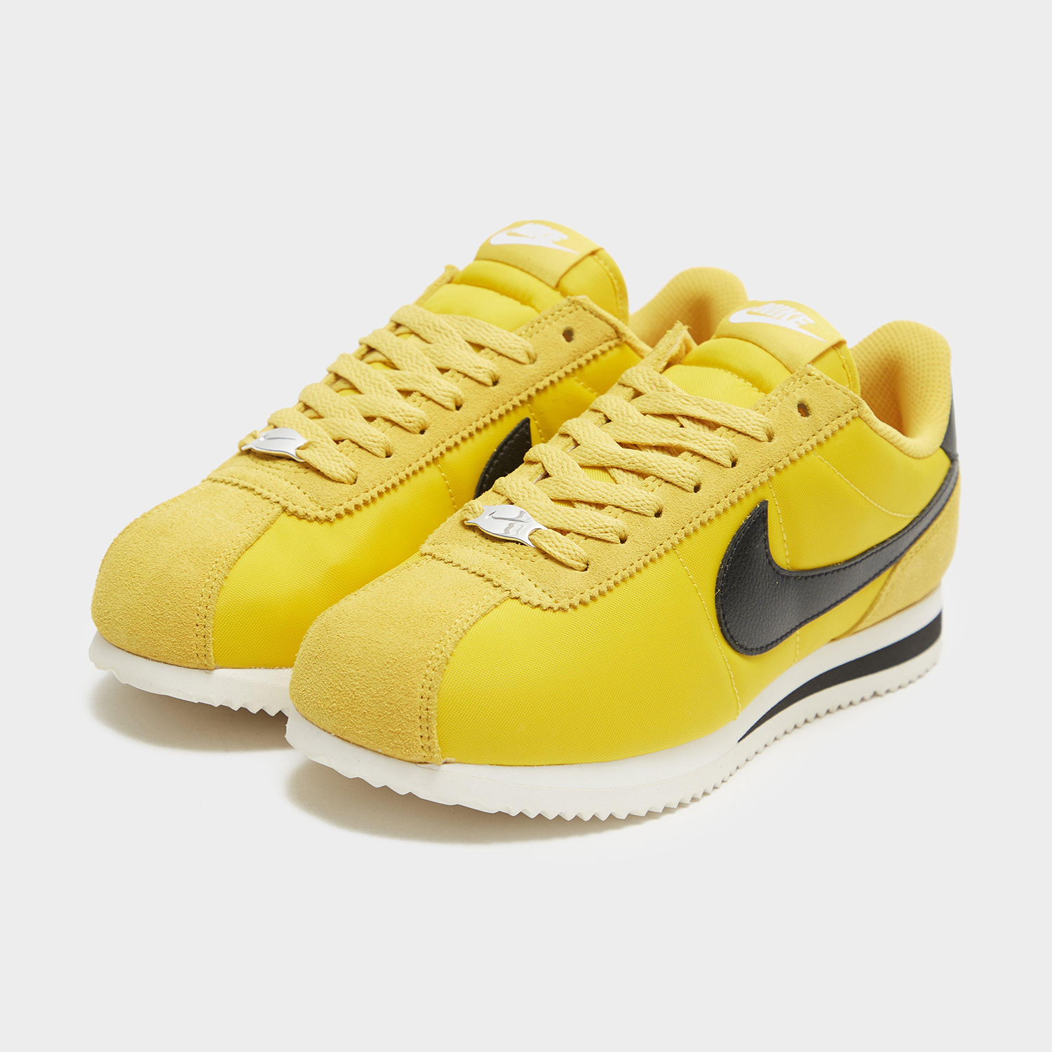 Sneaker News  Nike Channels Bruce Lee On The Air Max Muse: Due