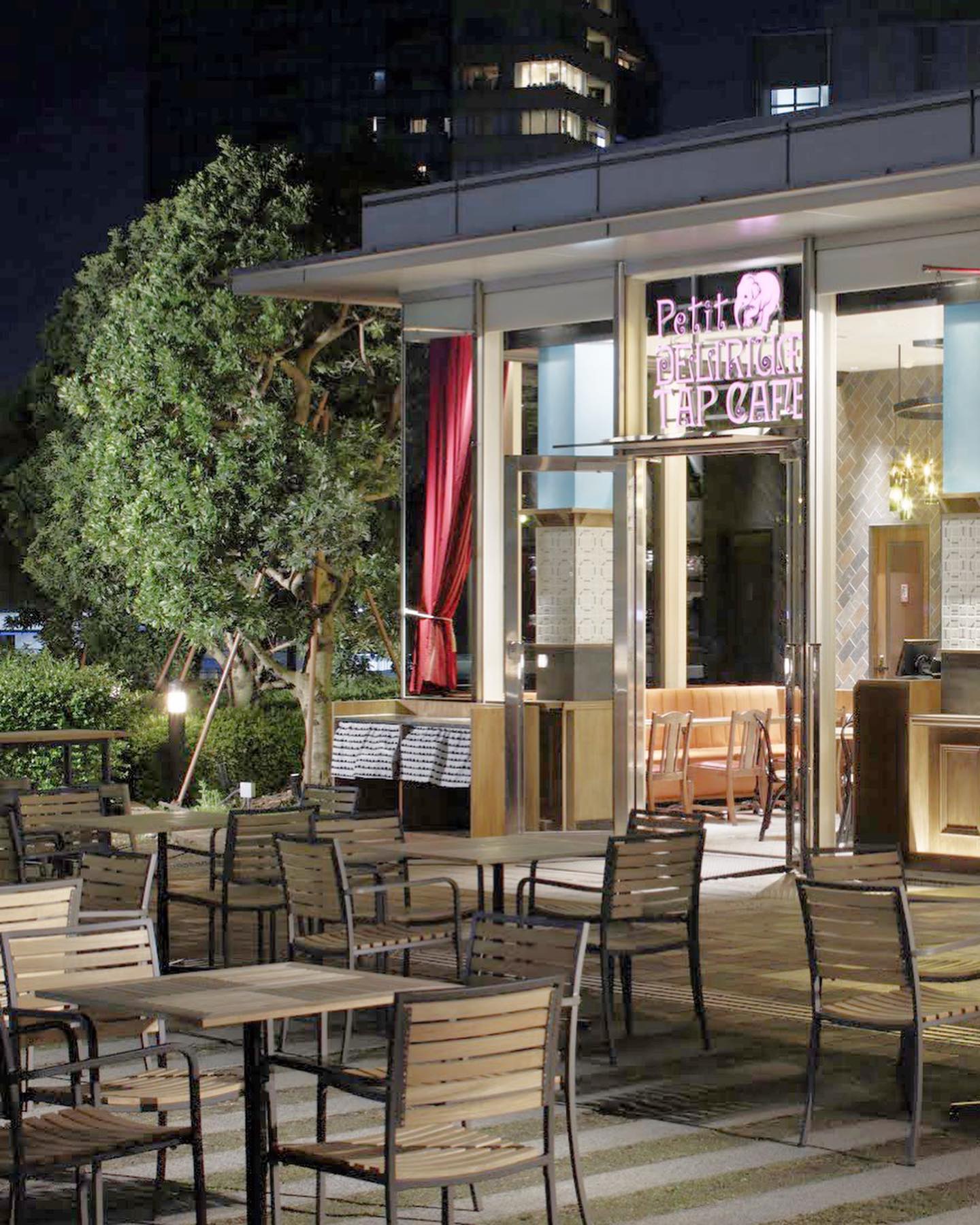 プティ デリリウム タップ カフェ 新宿 サザン テラス 店