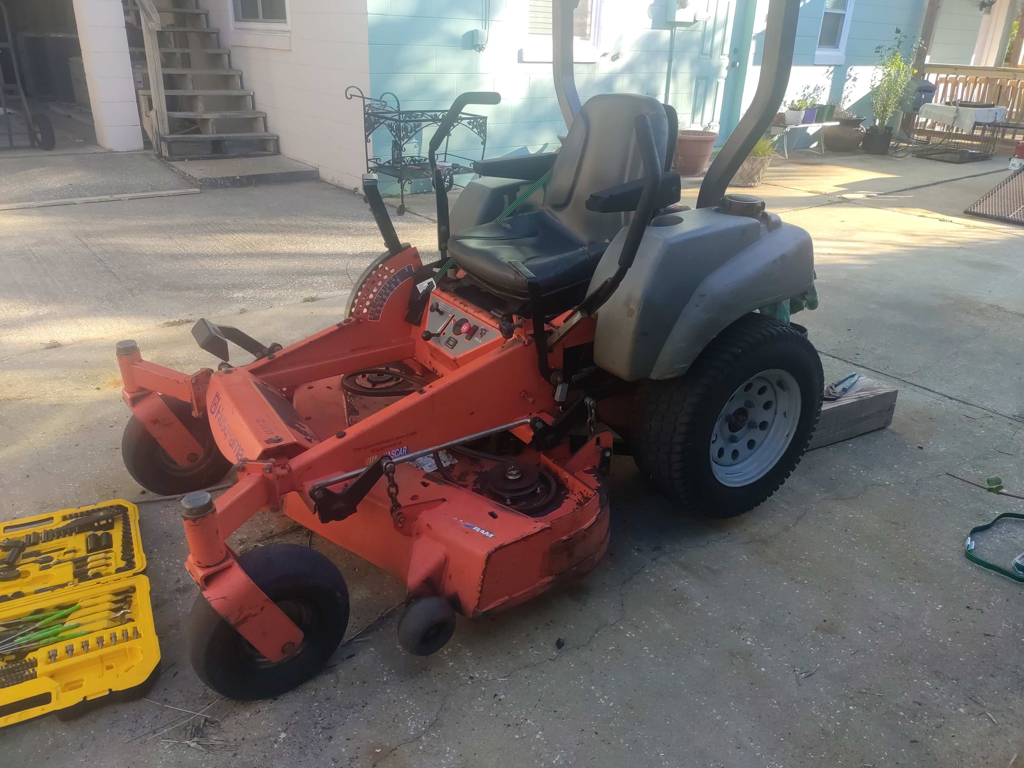 I'm helping a friend rebuild a IS2000Z. Using all new OEM parts