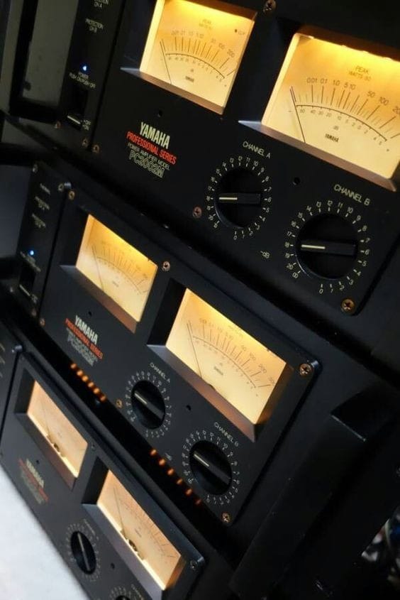 Yamaha PC2002M Stereo Power Amplifier (1982) Power output: 240