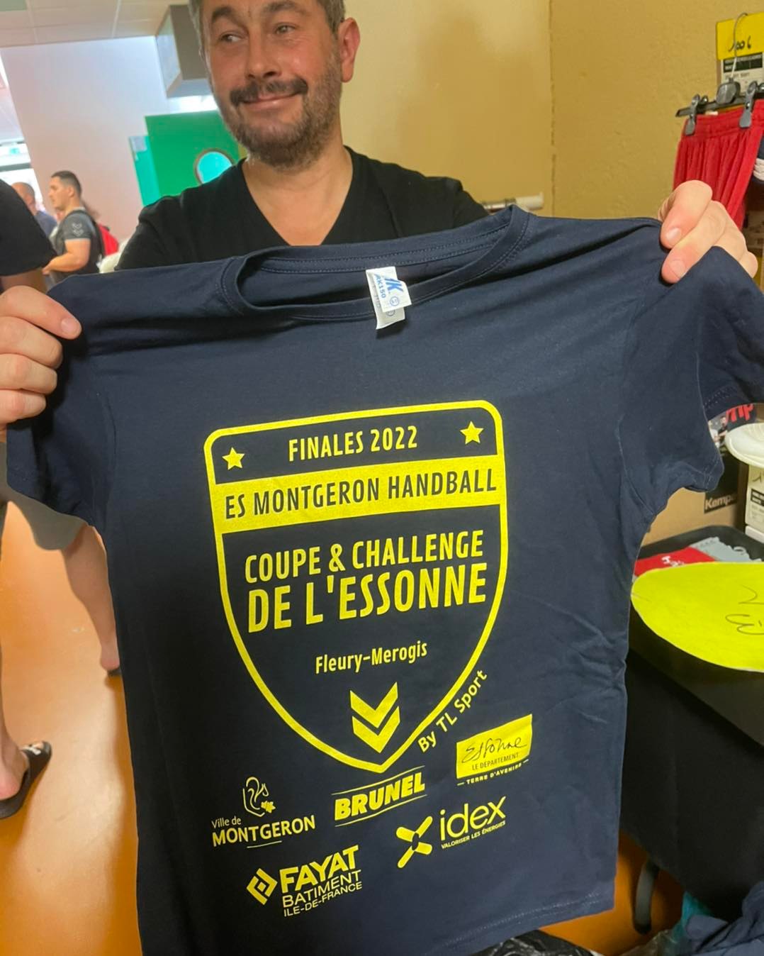 Un grand merci à notre partenaire... - Montgeron Handball | Facebook
