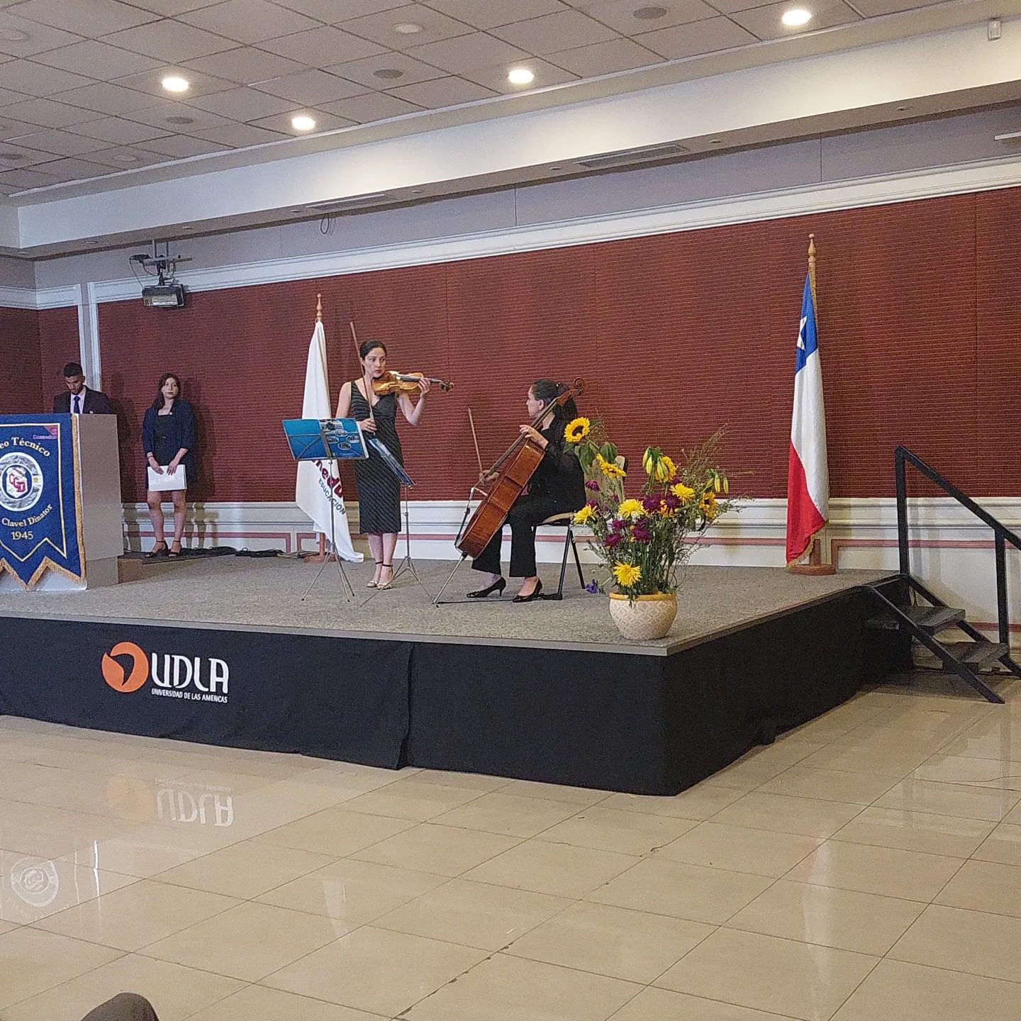 El día de... - Liceo Técnico Clelia Clavel Dinator - Oficial