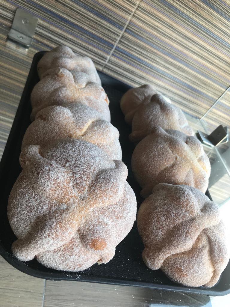 Últimos días para venir por tu pan de... - Panaderia Azteca