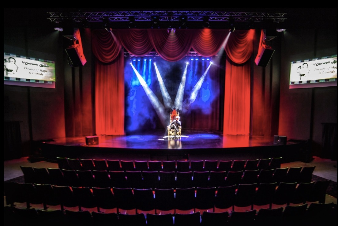 The Maxwell Blade Theatre of Magic | Hot Springs AR