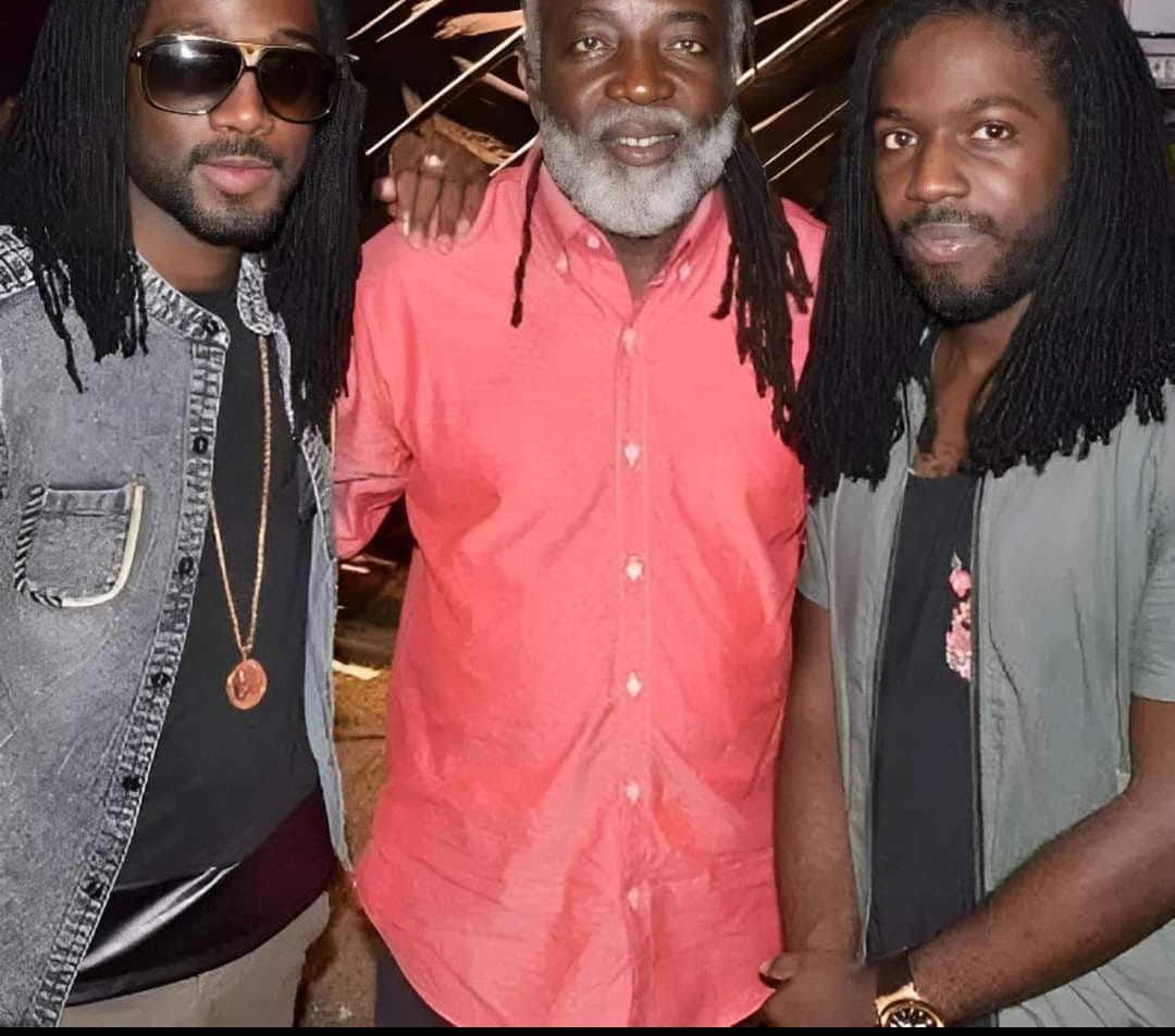 ❤️💛💚🇯🇲 Freddie McGregor (left), alongside his sons Chino