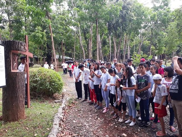 Katoliko Ako Forever - Via Crucis (Way of The Cross) ️ The Stations of ...