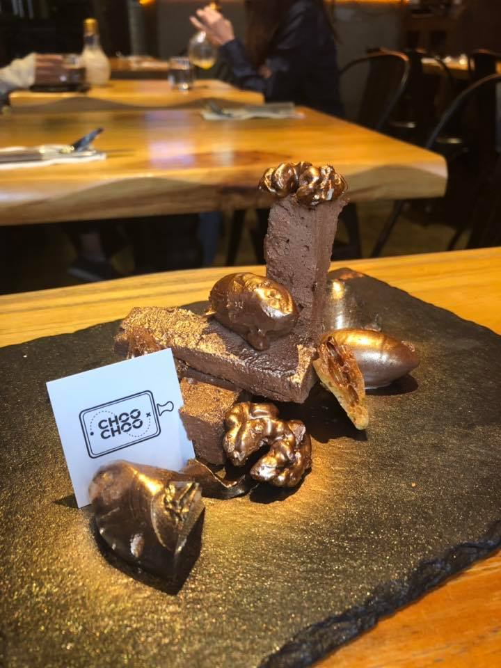 Hkfoodfoot - #火車主題 #cafe 食物質素不嬲唔錯，而且待應細心講解食物原由，今次就叫咗個以#淘金熱... | Facebook