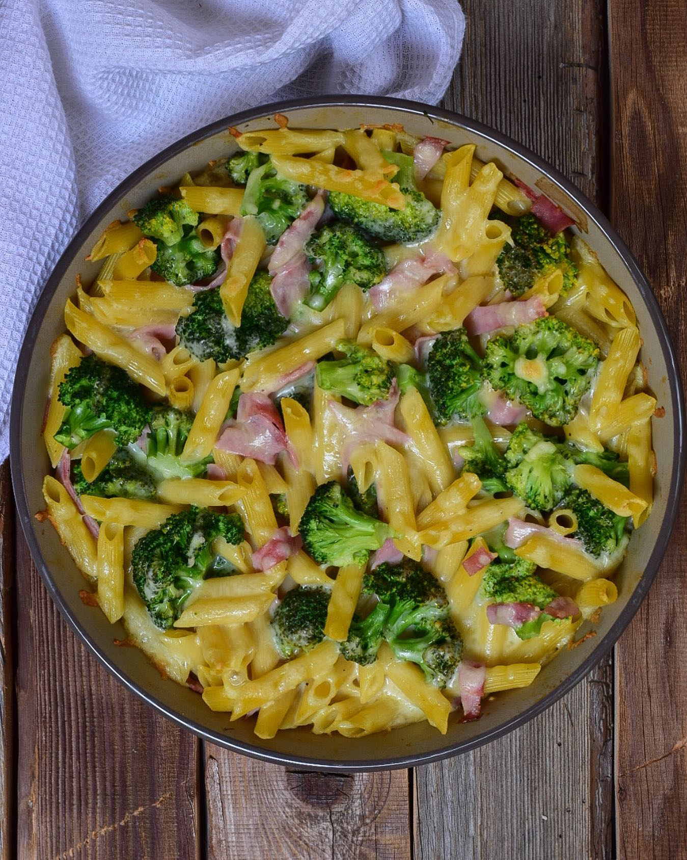Schnell.lecker.kochen - 𝙽𝚞𝚍𝚎𝚕 𝙱𝚛𝚘𝚔𝚔𝚘𝚕𝚒 𝙰𝚞𝚏𝚕𝚊𝚞𝚏💚 . Nudelaufläufe lieb ...