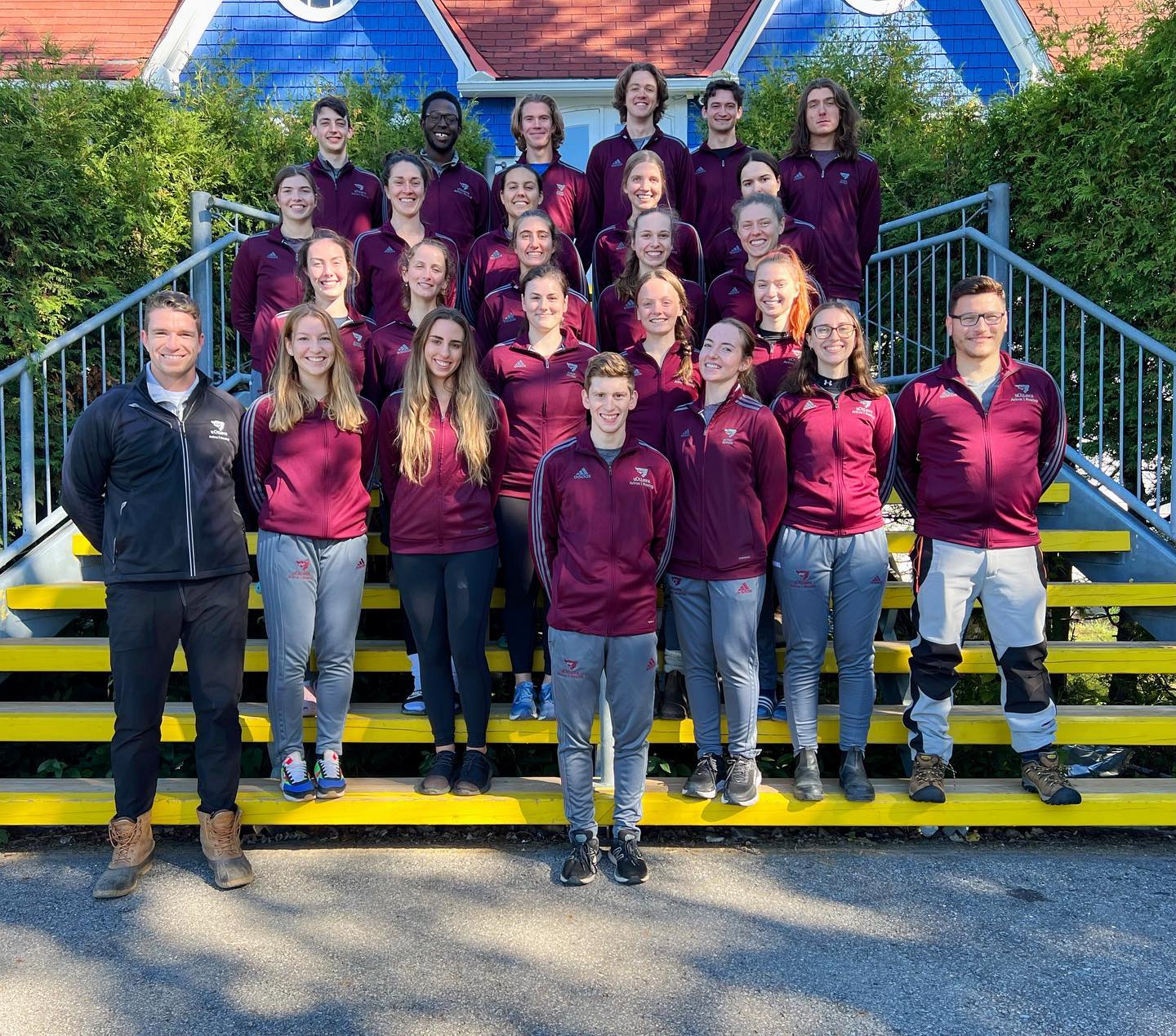 uOttawa - Meet the Geegees Rowing Team 2022 🐎 From left to right, top ...