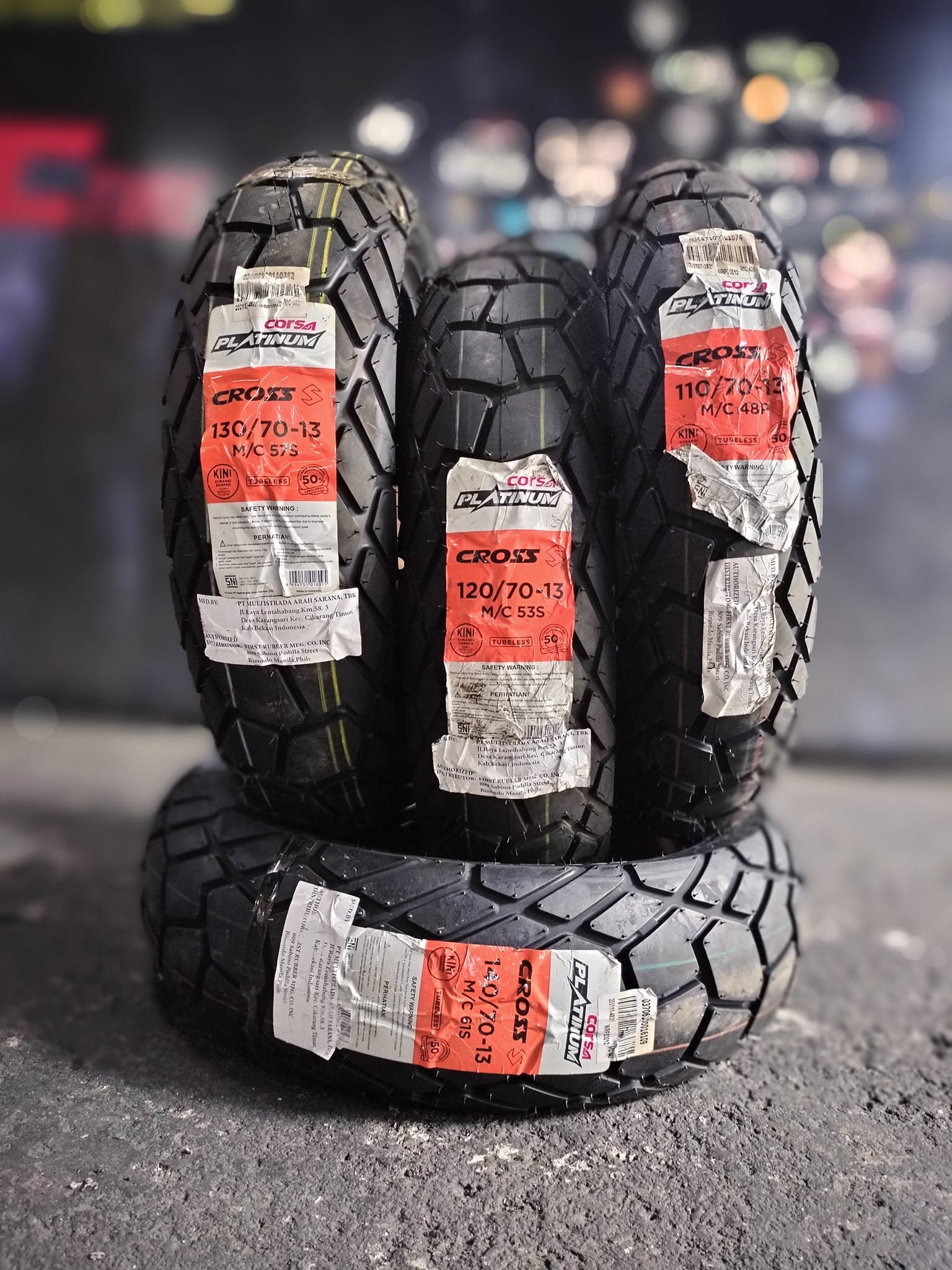 CORSA PLATINUM CROSS S ON DUKE 200 TIRE SIZE: 130/80-17 100/80-17