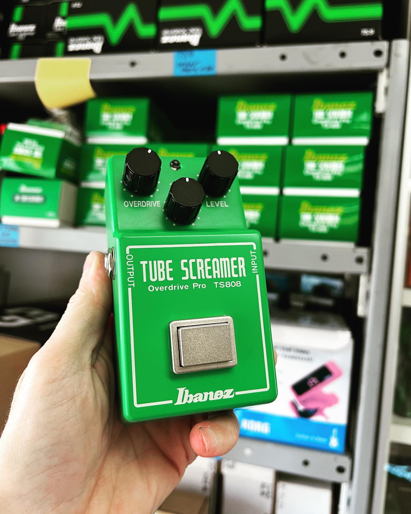 TS 808 clone with a clean blend from a local builder.