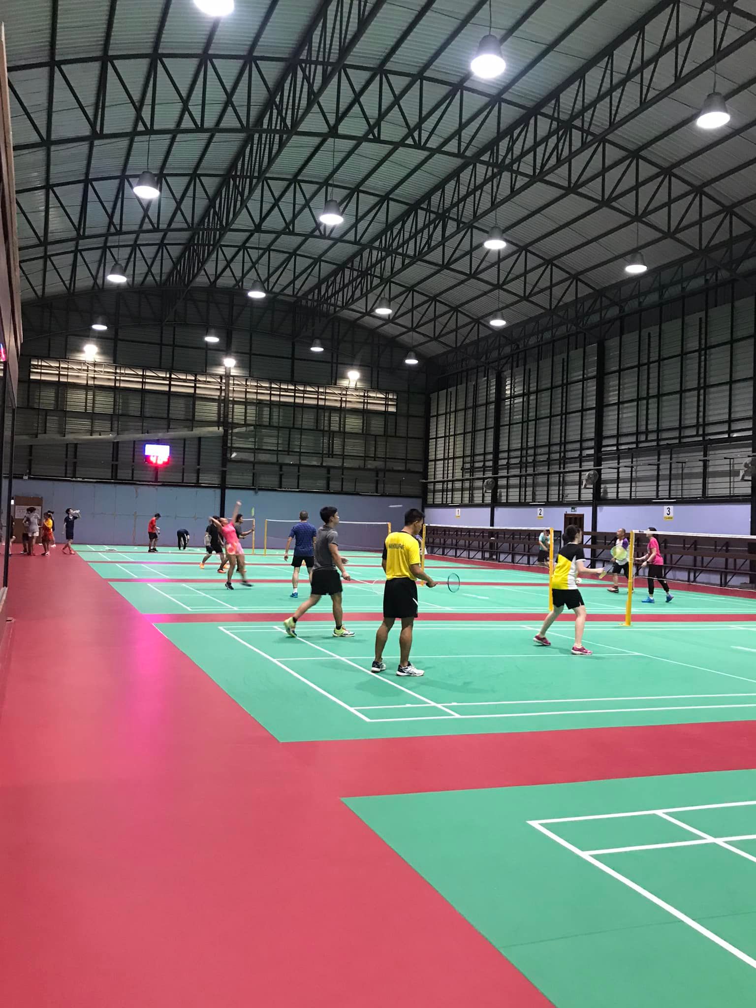 โค้ชพร้อม นักกีฬา... - สนามแบดมินตันGoodview Complex ลำปาง | Facebook